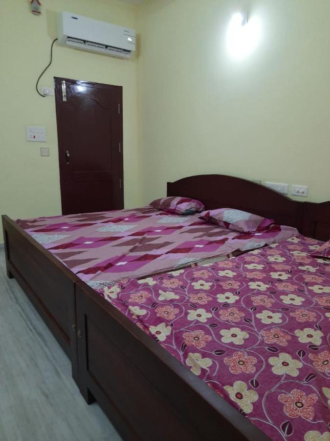 Raghavi Tourist Home Komoryn Zewnętrze zdjęcie