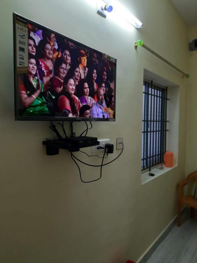Raghavi Tourist Home Komoryn Zewnętrze zdjęcie